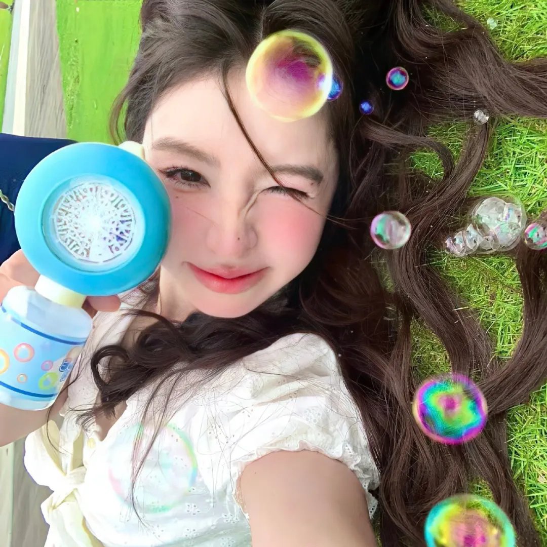 花瓶 海报